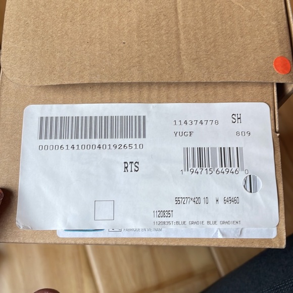 UGG Fluff Yeah Slide - Picture 10 of 10